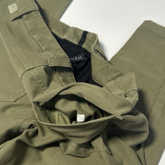 Lululemon ABC Slim Fit Pant - Picture 6 of 6